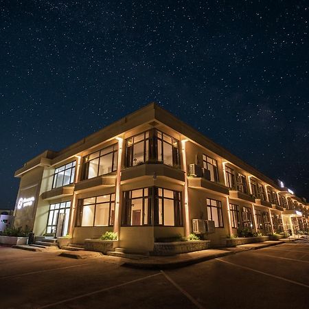 Tf Seaside Hotel Гарапан Екстериор снимка