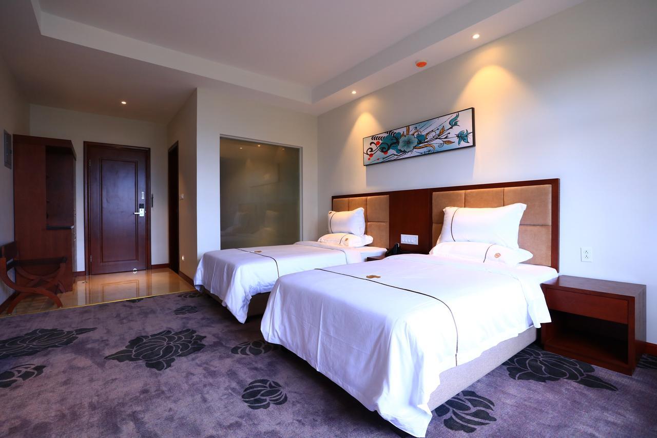 Tf Seaside Hotel Гарапан Екстериор снимка