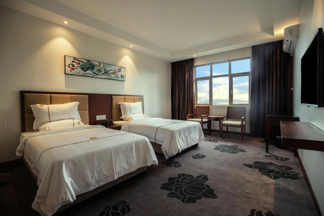 Tf Seaside Hotel Гарапан Екстериор снимка