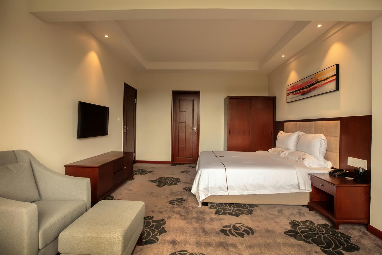 Tf Seaside Hotel Гарапан Екстериор снимка